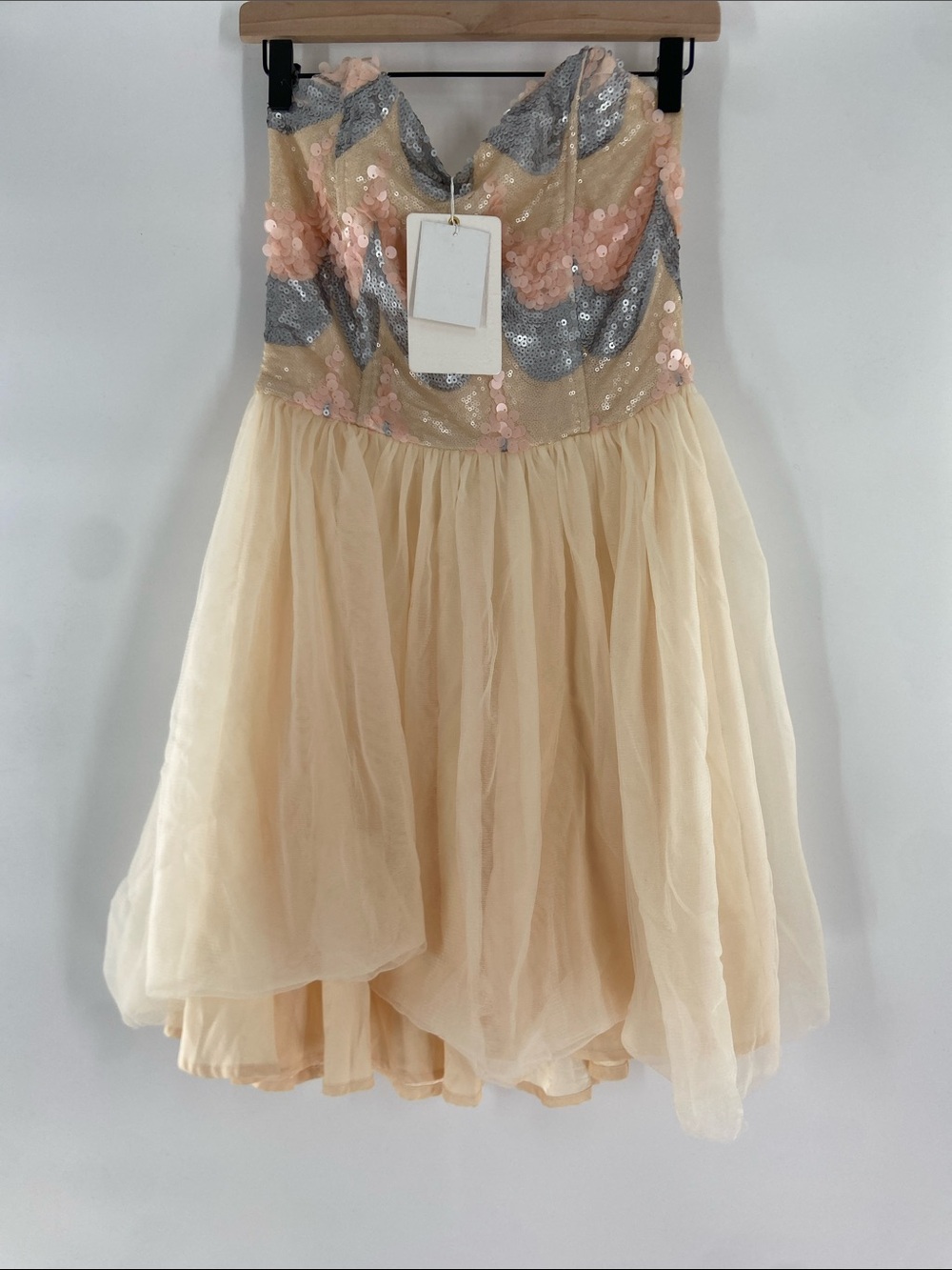 Valerie Tolosa Sweet Pea Strapless Dress Scallop Sequin Size 3 NWT